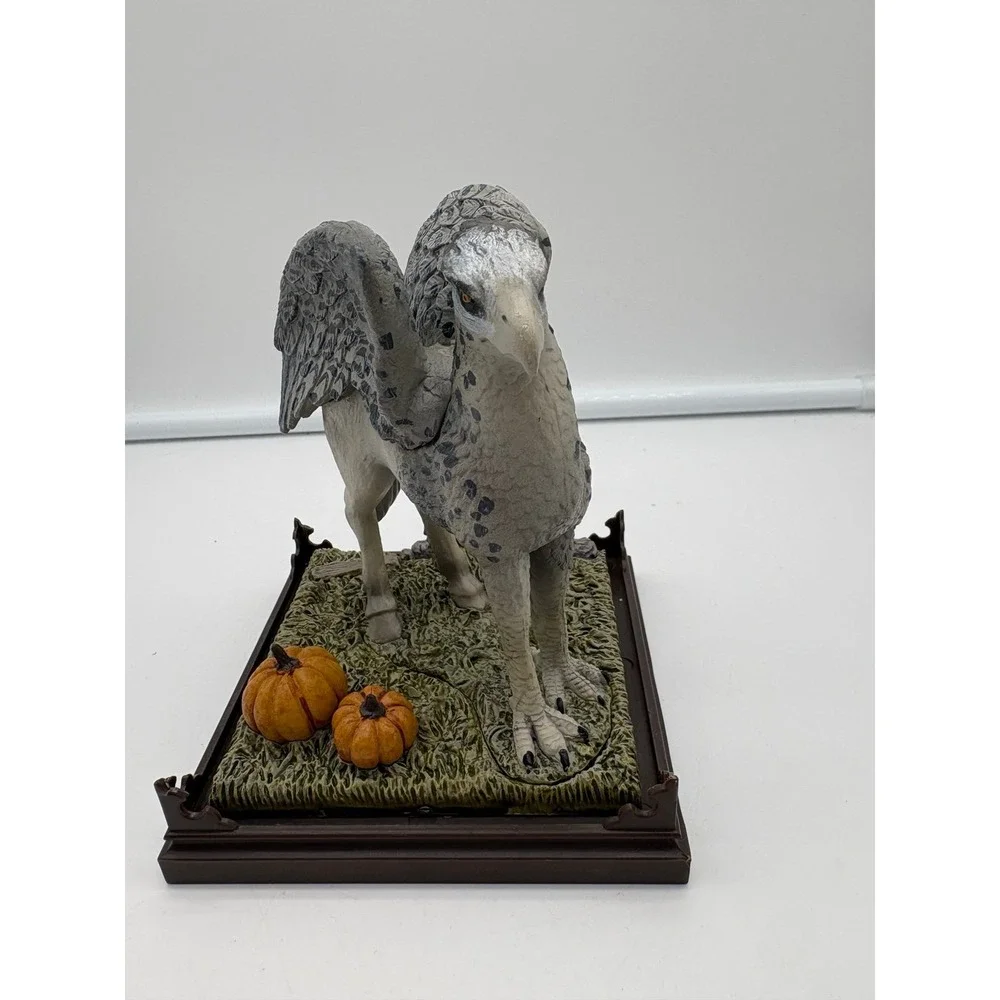 Noble Collection Harry Potter Magical Creatures Buckbeak Hippogriff